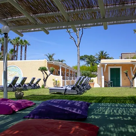 Parco Delle Agavi Отель 4*